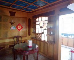 南园路18号大院 4室2厅2卫 154m&sup2;