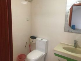 怡园新苑 3室1厅1卫 124m&sup2;