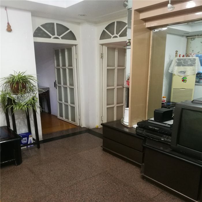 白家园 3室1厅1卫 82m&sup2;