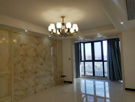 中海碧林湾 4室2厅2卫 140m²