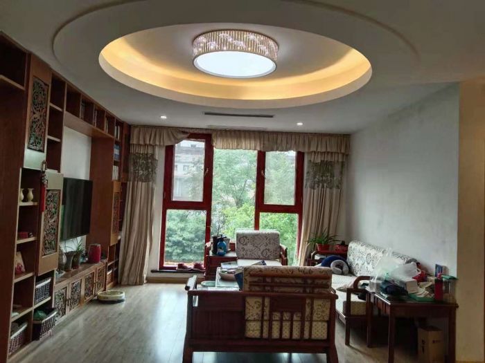东方鑫乾大厦 3室2厅2卫 140m&sup2;