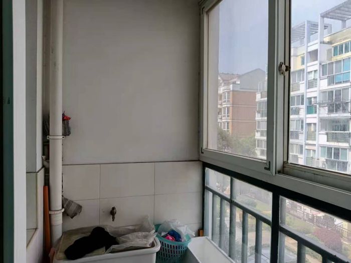 鑫乾花园 3室2厅2卫 138m&sup2;