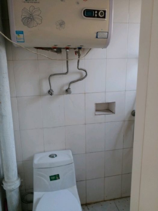 易家桥新村 1室1厅卫 40m&sup2;