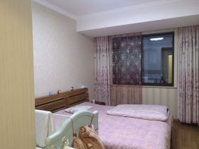 华强城 4室2厅2卫 158m&sup2;