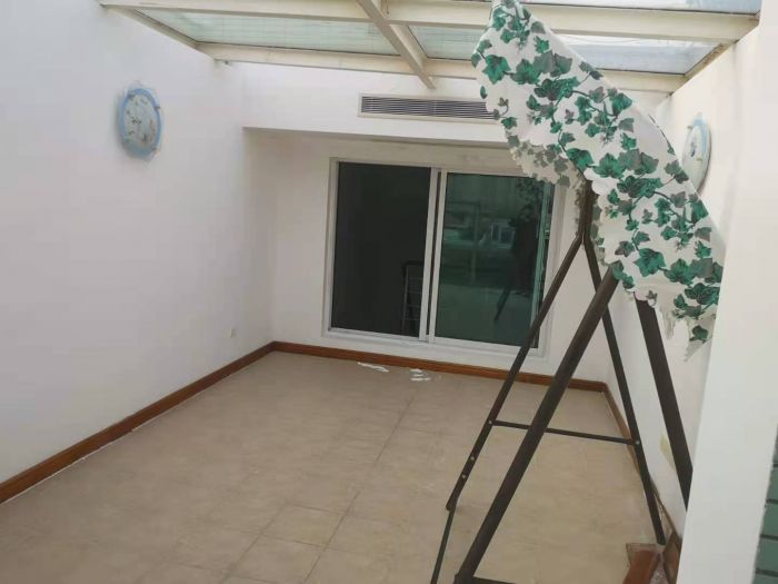 天安花园 4室2厅3卫 147m&sup2;