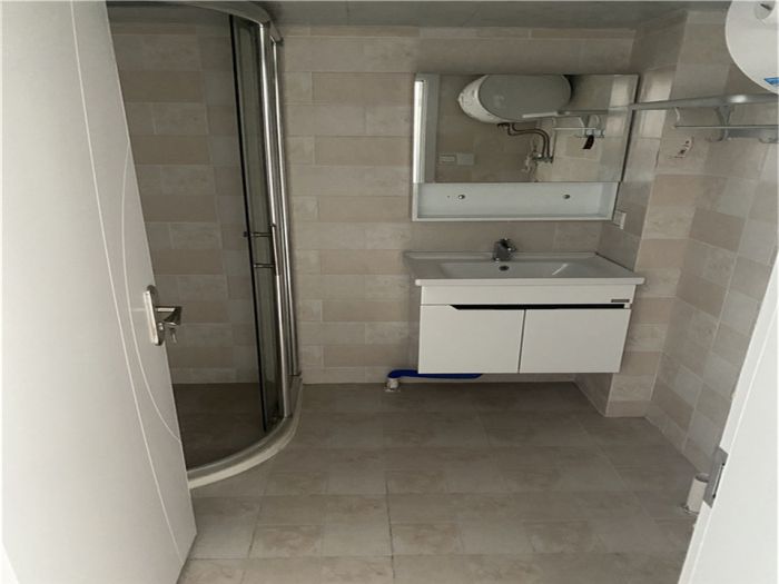 奥特莱斯 3室1厅1卫 42.5m&sup2;