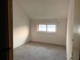 怡园北村 5室3厅2卫 155m&sup2;
