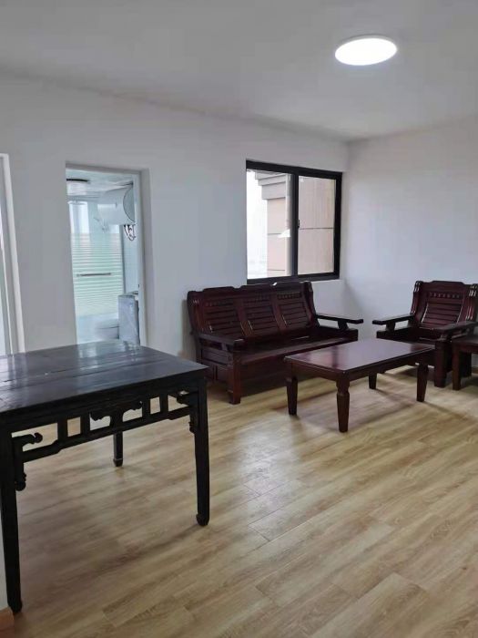 外滩花苑 3室1厅1卫 115m&sup2;