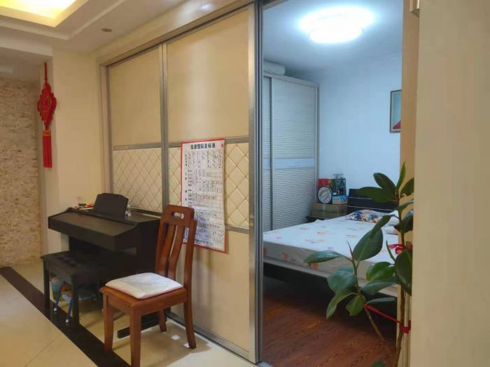 景河苑 3室1厅1卫 118m&sup2;
