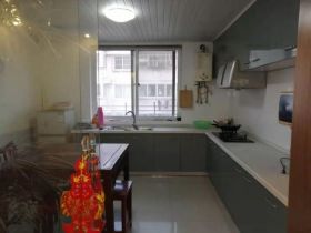 紫东花苑 3室2厅2卫 126.00m&sup2;