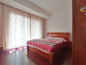 中南世纪花城二期 3室2厅2卫 140m&sup2;