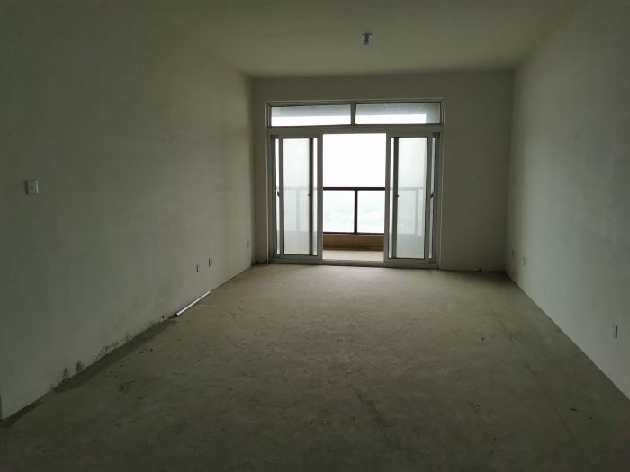 绿地新都会 3室2厅1卫 130m&sup2;