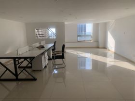 中南世纪城 3室2厅1卫 109m&sup2;