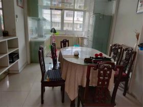 春晖花园 5室2厅2卫 130m&sup2;
