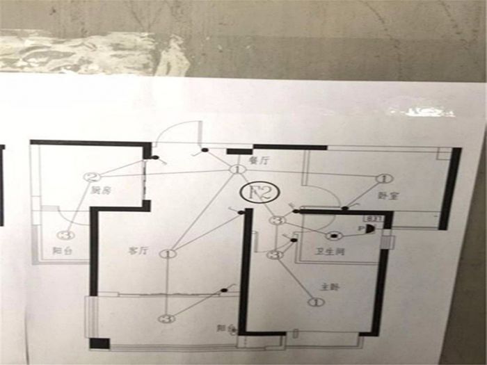 华强城 2室2厅1卫 85m&sup2;
