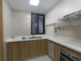 雍华府 3室2厅2卫 98m&sup2;