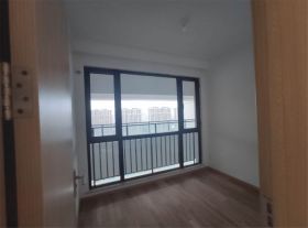 云樾东方 3室2厅1卫 95m&sup2;