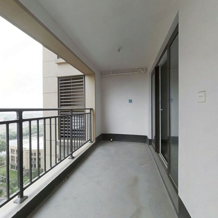 世茂九龙庭 3室2厅2卫 124.00m&sup2;