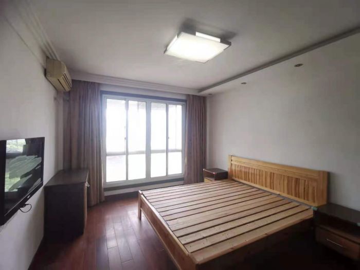 天都花苑 3室2厅2卫 90.00m&sup2;