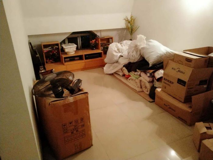 阳光花园 4室2厅2卫 150m&sup2;