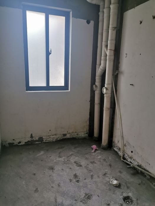 中港城世家 4室2厅2卫 165m&sup2;