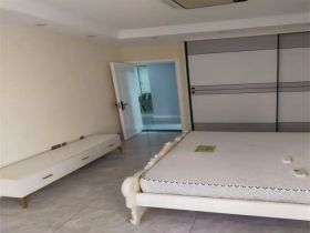 世家花园 2室2厅1卫 88m&sup2;