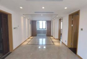 中南世纪花城三期 3室2厅2卫 137m&sup2;