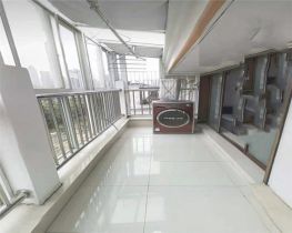 世纪新城 5室1厅1卫 208m&sup2;