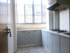 城港新村 2室1厅1卫 68m&sup2;