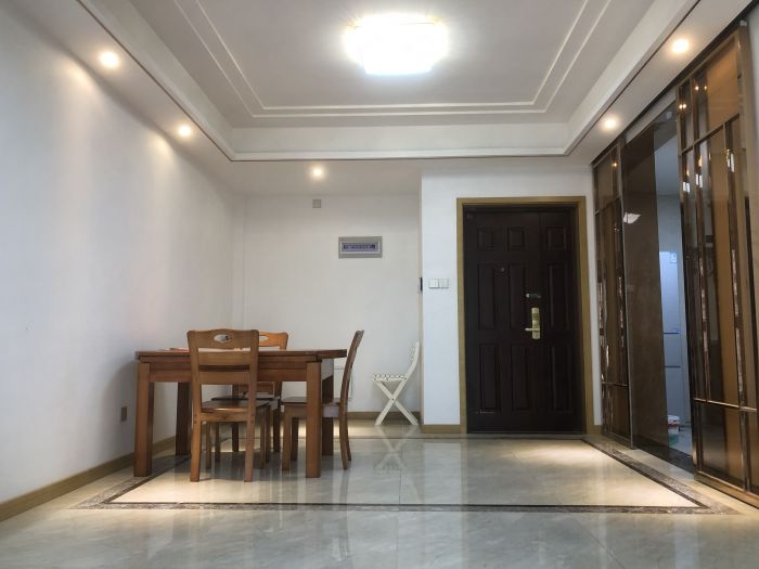 中南世纪花城三期 3室2厅1卫 106m&sup2;