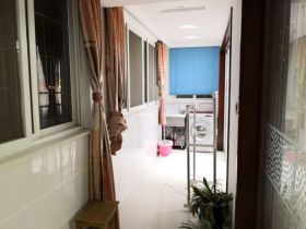 天山花苑 3室2厅1卫 133m&sup2;