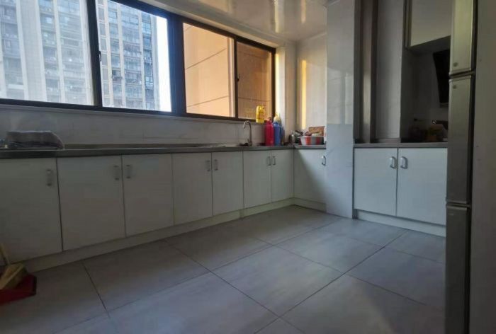 外滩花苑 3室2厅2卫 116m&sup2;