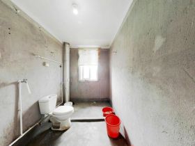 公园南苑 3室2厅1卫 126m&sup2;