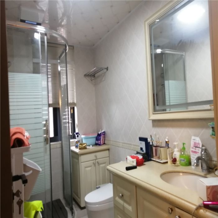 金鑫苑 5室2厅2卫 170m&sup2;