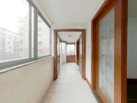 阳光花园 3室2厅1卫 124.86m&sup2;