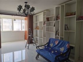 世纪新城 3室2厅1卫 142m&sup2;