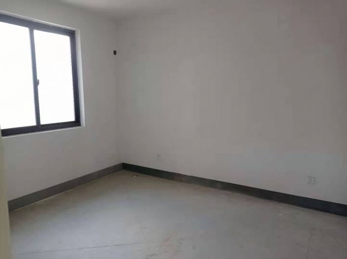 兴石花园 3室2厅1卫 129m&sup2;