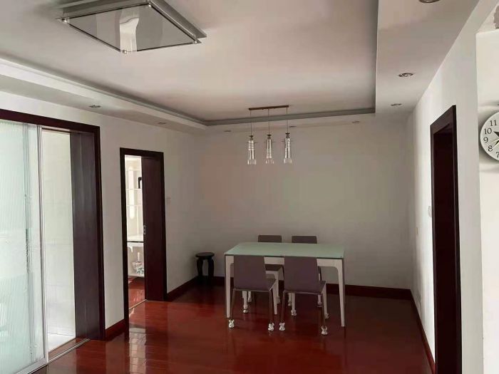 金辉花园 3室2厅2卫 158m&sup2;