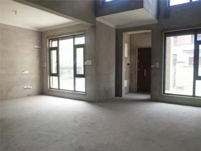 万科白鹭郡 3室2厅2卫 105m&sup2;