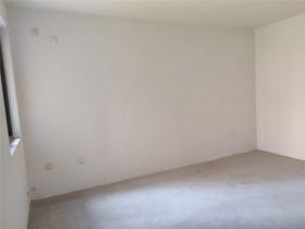 世家花园 4室2厅2卫 136m&sup2;