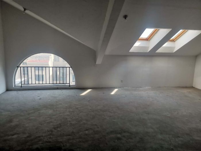 军山花园 4室2厅3卫 300m&sup2;