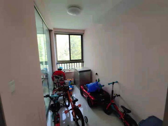 优山美地花园南区 4室2厅2卫 168.00m&sup2;
