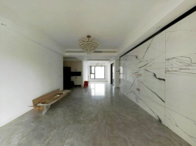 世茂新界 3室2厅1卫 120m&sup2;
