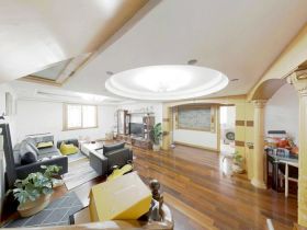 阳光花园 4室2厅2卫 128.6m&sup2;