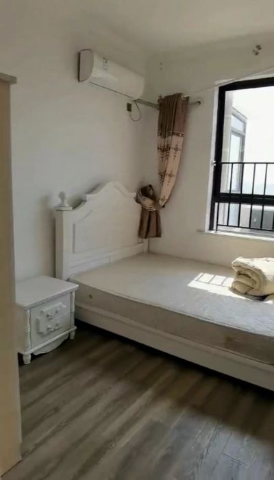 罗福宫 3室2厅1卫 95m&sup2;
