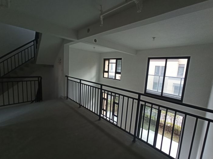 云樾河山 5室3厅3卫 180m&sup2;