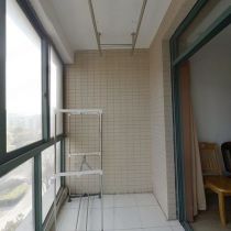 凤凰莱茵苑 1室1厅1卫 48m&sup2;