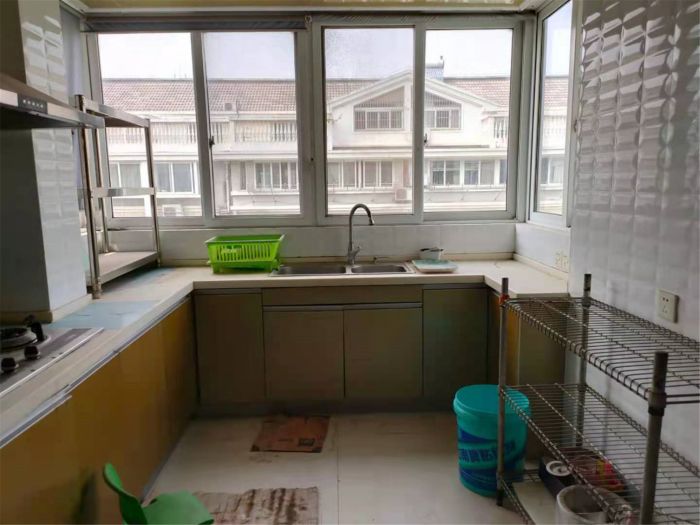 春晖花园 5室2厅2卫 130m&sup2;