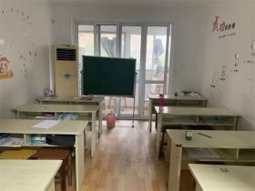 三里墩花苑 3室1厅1卫 136m&sup2;