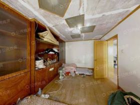 虹桥北村 4室2厅2卫 176m&sup2;